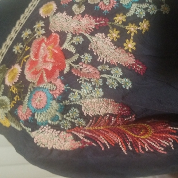 BELLEFLEUR BLOUSE - Picture 9 of 10